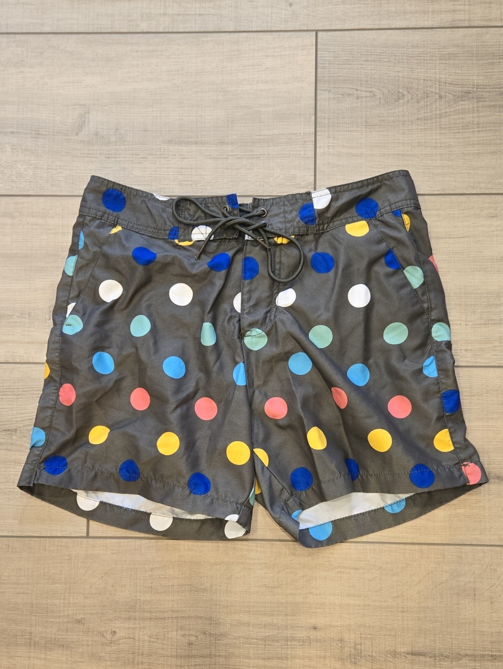 21men Green Swim Trunks with Multicolor Polka Dots